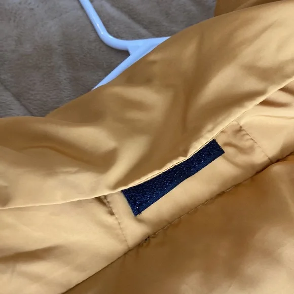 Kendall & Kylie Crop Puffer - Picture 8 of 10